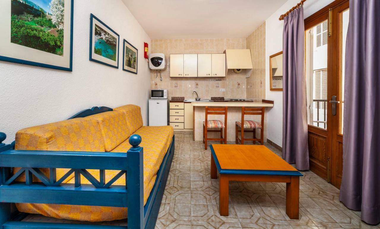Apartamentos Charlys Can Picafort กันปิกาฟอร์ต ภายนอก รูปภาพ