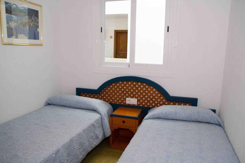 Apartamentos Charlys Can Picafort กันปิกาฟอร์ต ภายนอก รูปภาพ