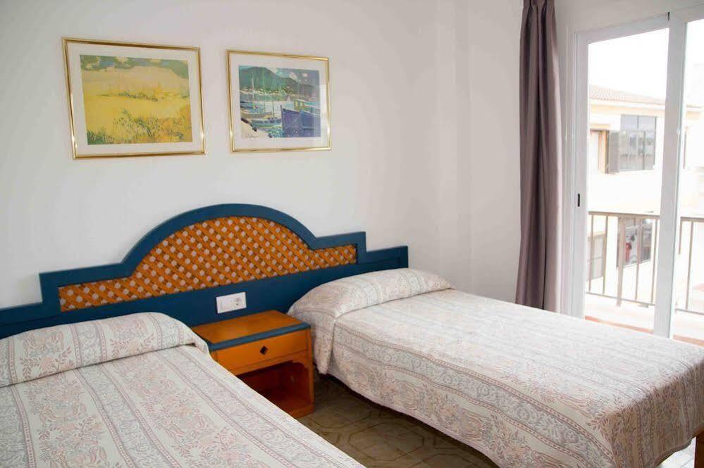 Apartamentos Charlys Can Picafort กันปิกาฟอร์ต ภายนอก รูปภาพ